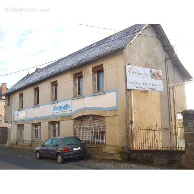 Maison à LES QUATRE-ROUTES-DU-LOT