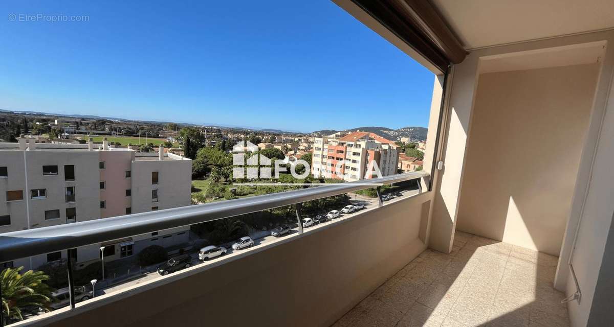 Appartement à HYERES