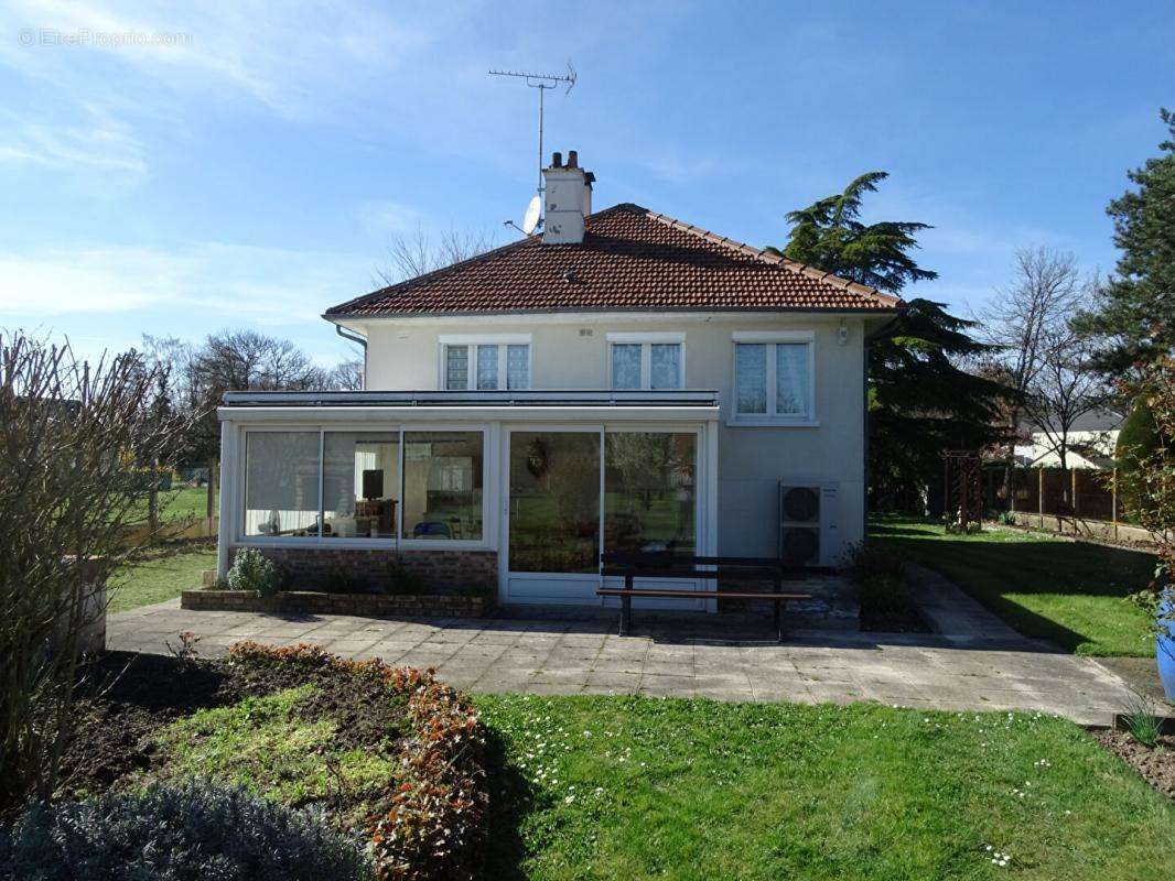 Maison à LA BUSSIERE