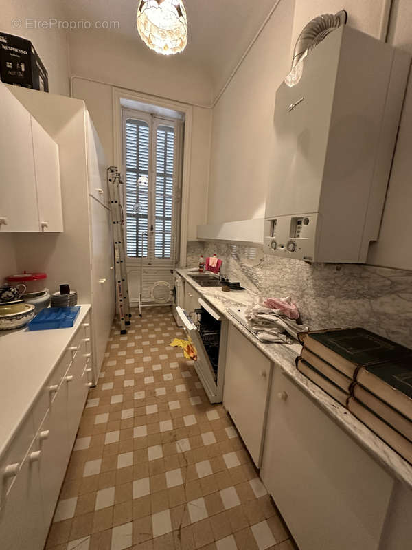 Appartement à MARSEILLE-1E