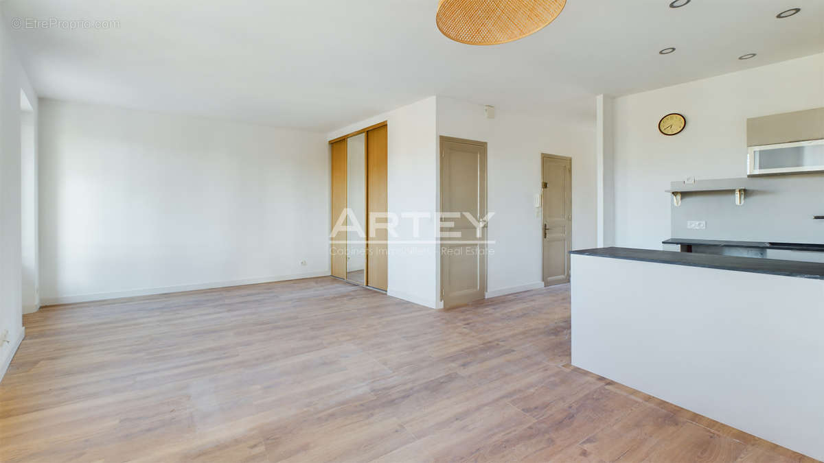 Appartement à HYERES