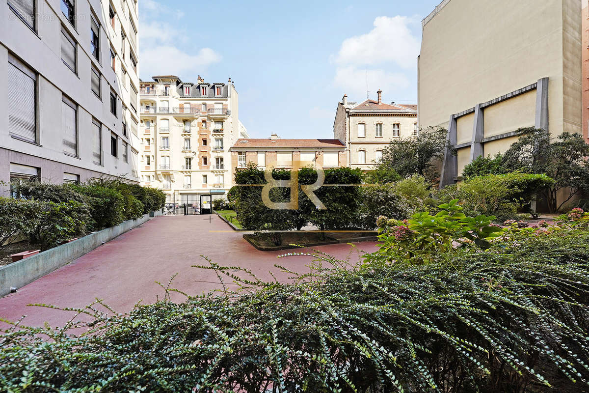 Appartement à PARIS-19E