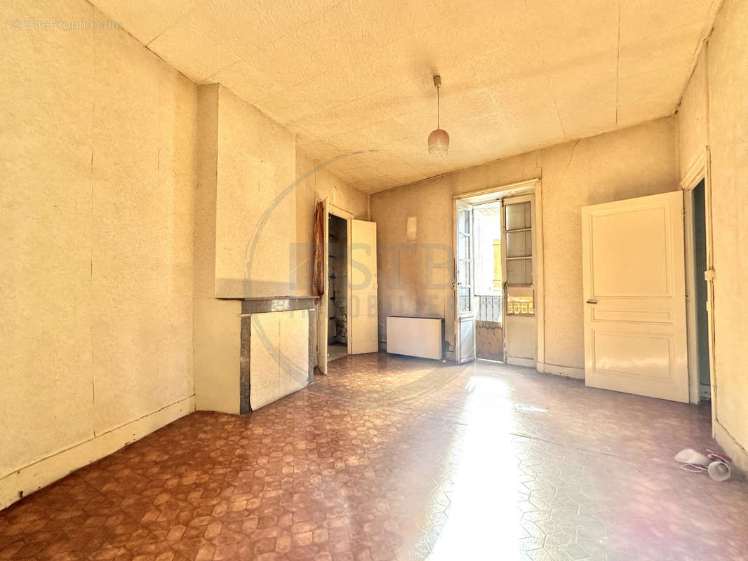 Appartement à LARGENTIERE