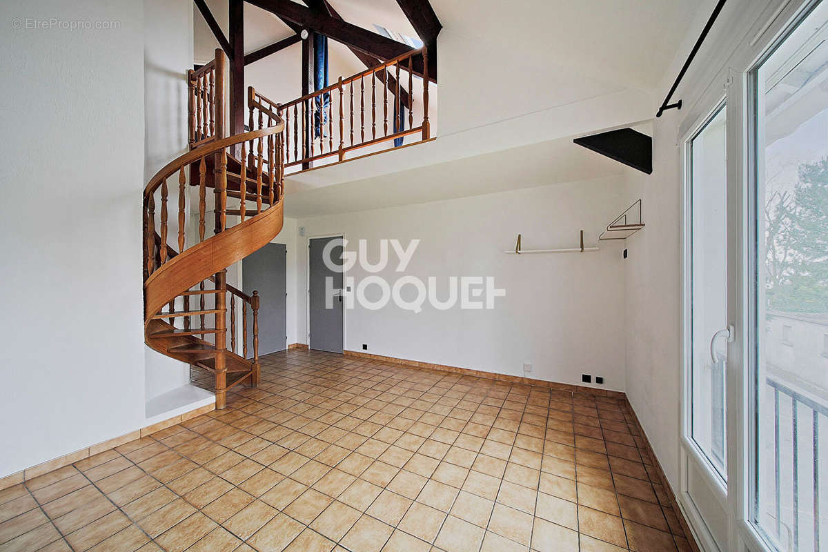 Appartement à OZOIR-LA-FERRIERE