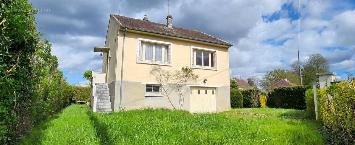 Maison à CHOISY-AU-BAC