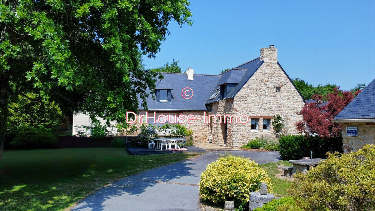 Maison à PLOUGOUMELEN