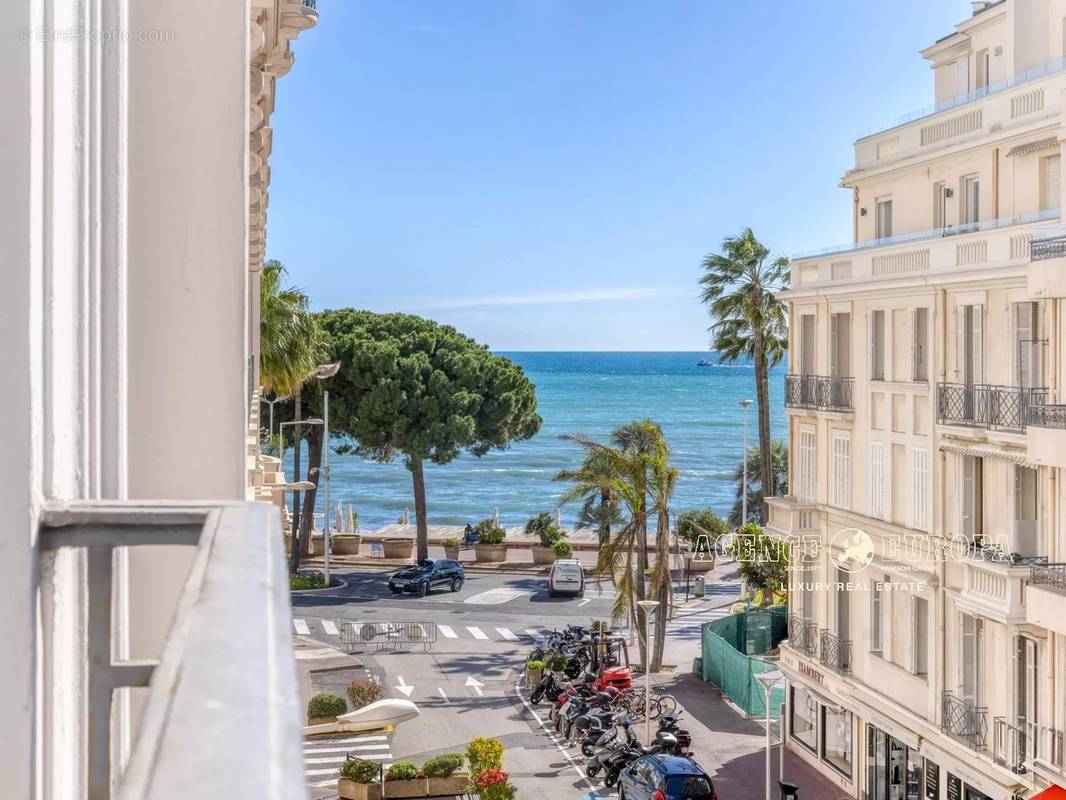 Appartement à CANNES