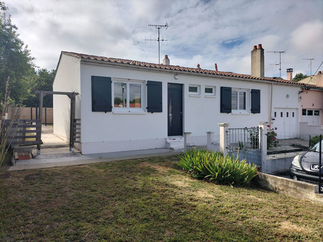 Maison à TONNAY-CHARENTE