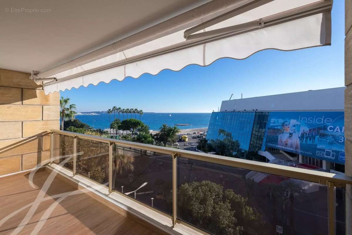 Appartement à CANNES