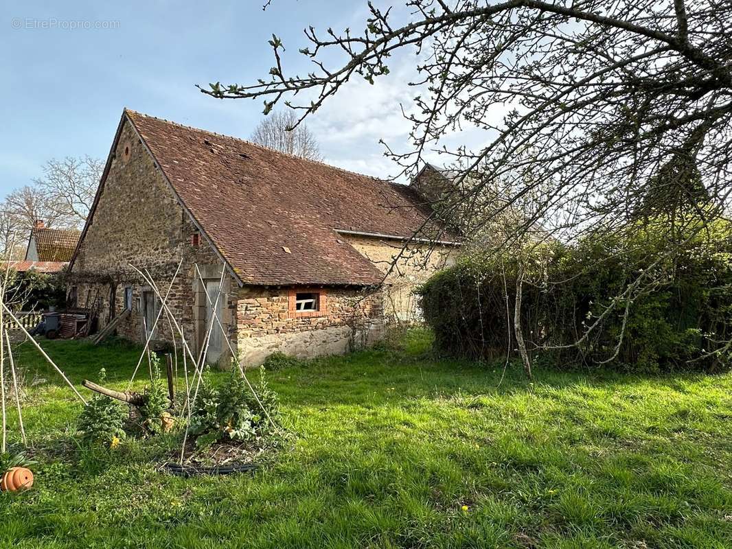 Maison à POULIGNY-NOTRE-DAME