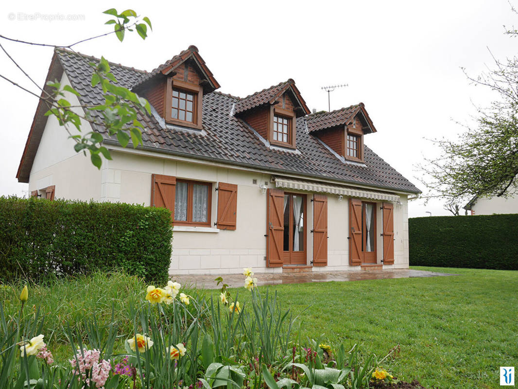 Maison à PAVILLY