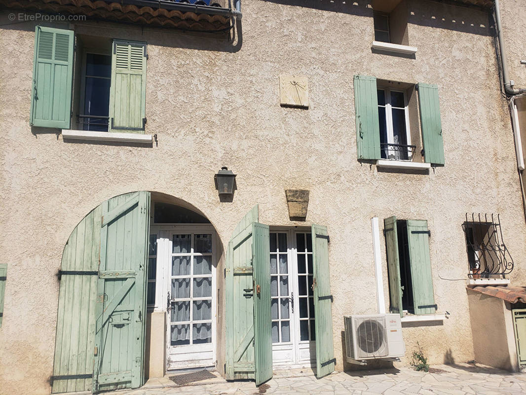 Maison à VILLELAURE