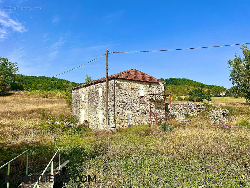 Maison à PRAYSSAS