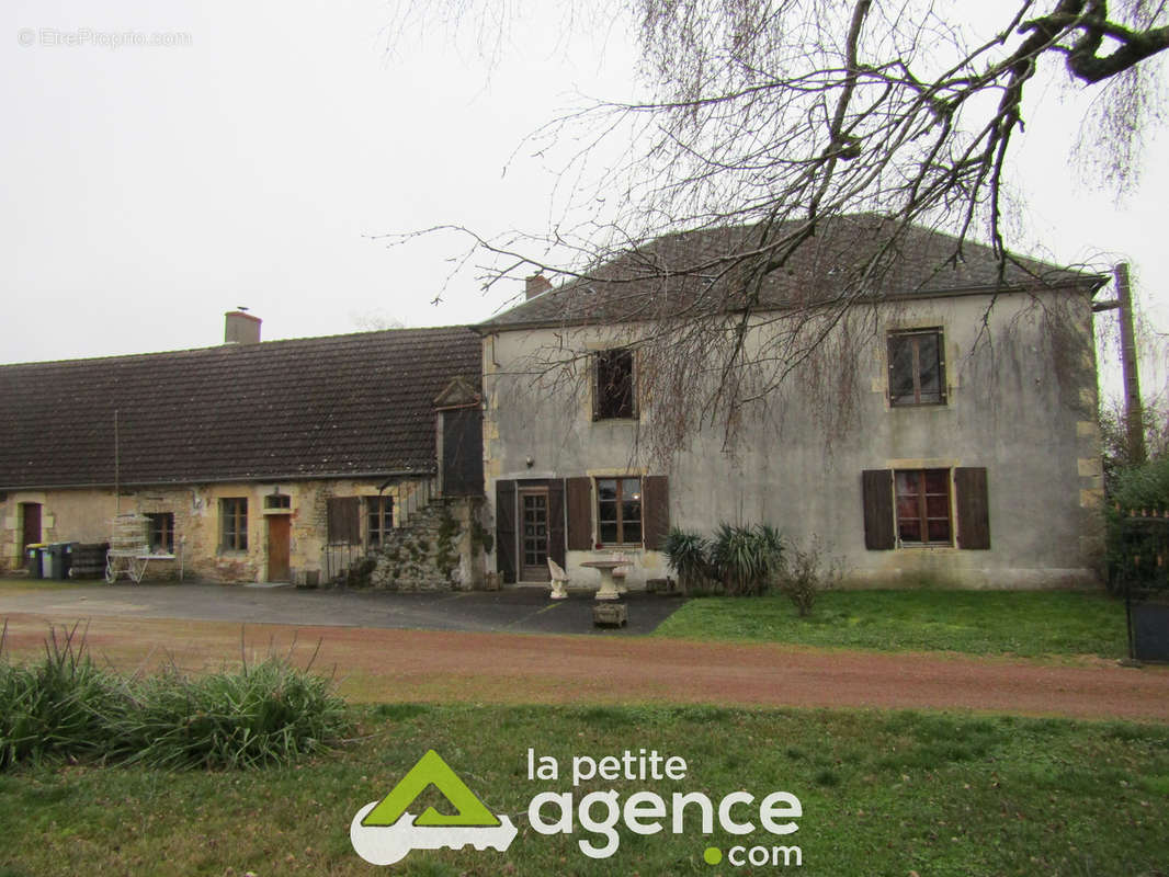 Maison à OUROUER-LES-BOURDELINS