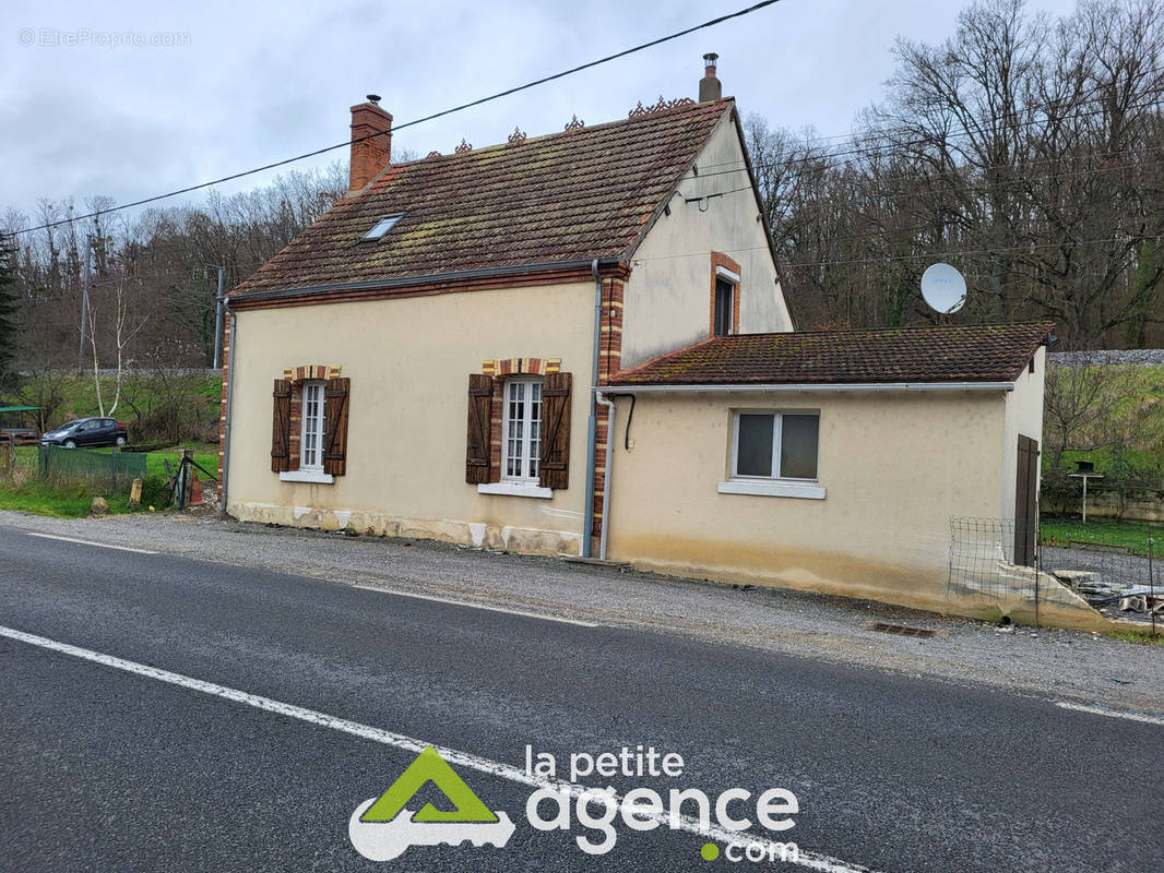 Maison à THENIOUX