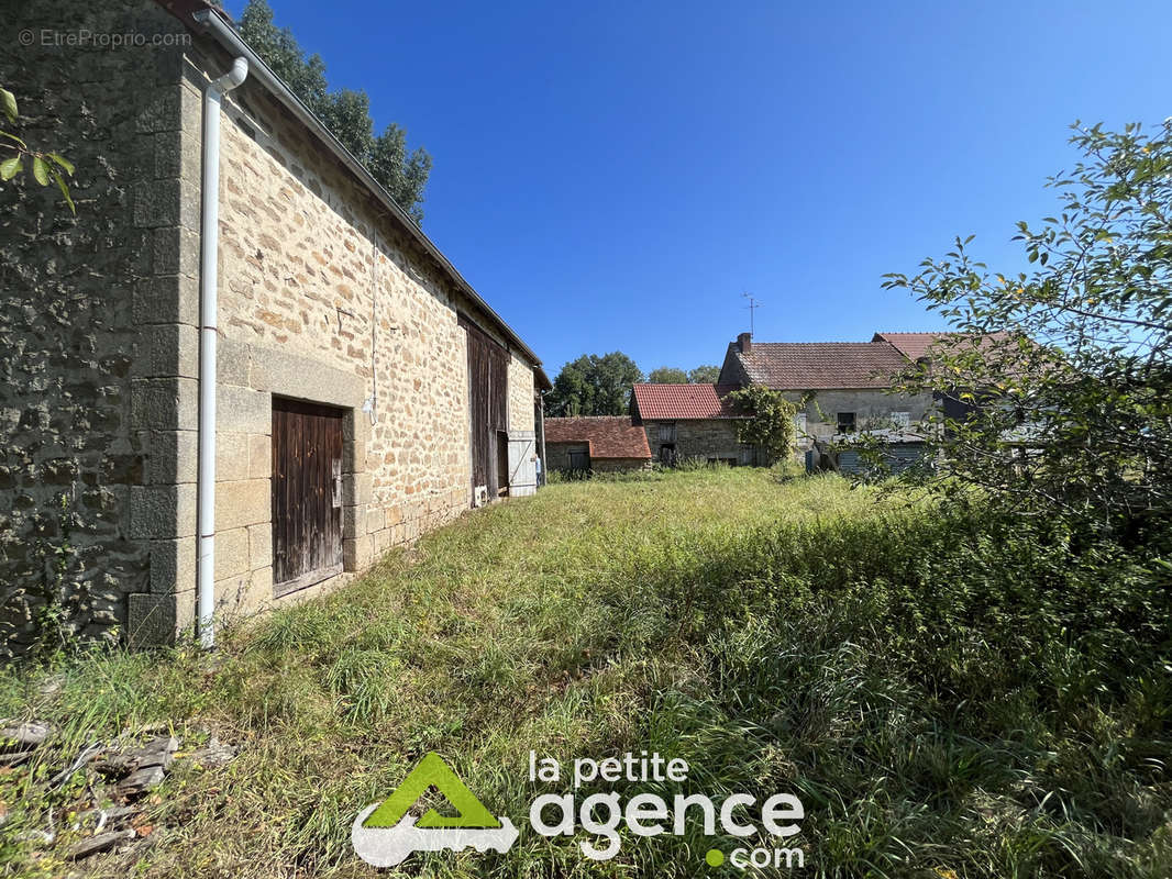 Maison à CROZANT