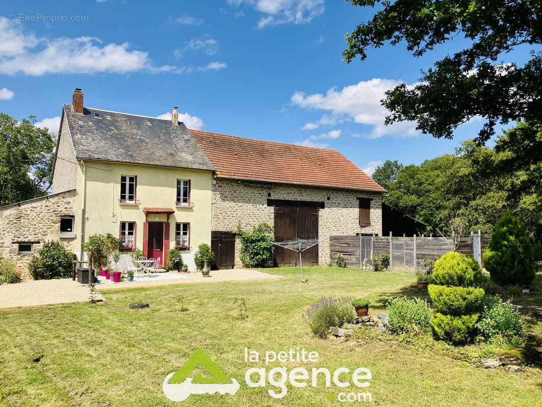 Maison à MAISON-FEYNE