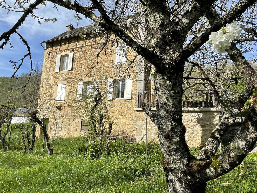 Maison à SALLES-LA-SOURCE