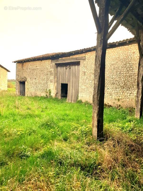 Maison à BLANZAC-PORCHERESSE