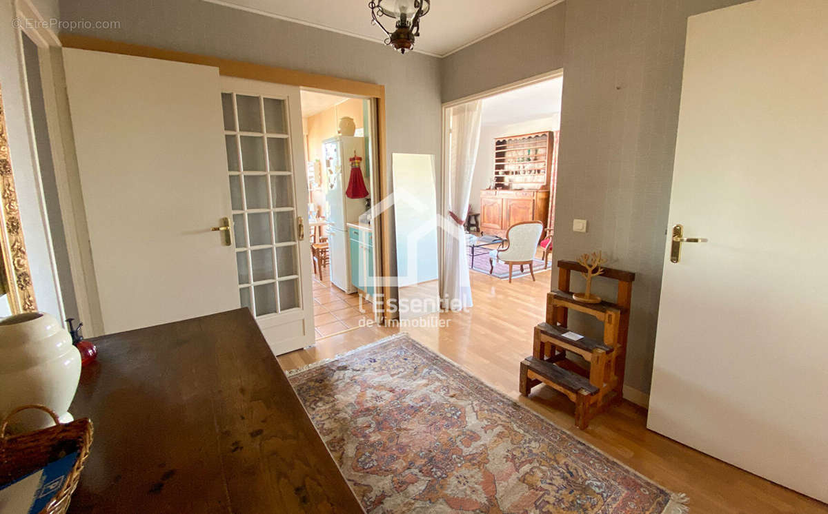 Appartement à VERNEUIL-SUR-SEINE