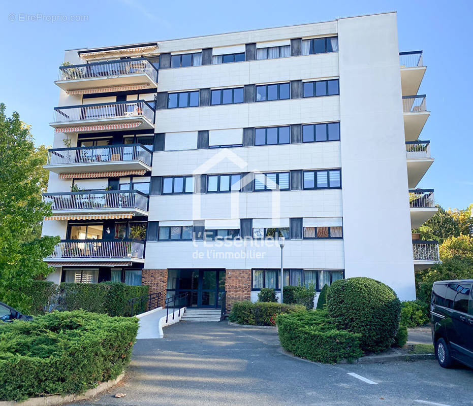 Appartement à VERNEUIL-SUR-SEINE