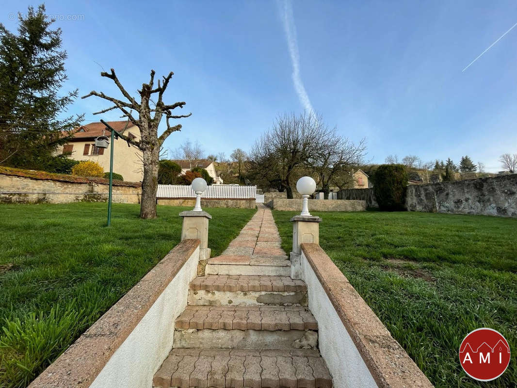 Maison à MONTBARD