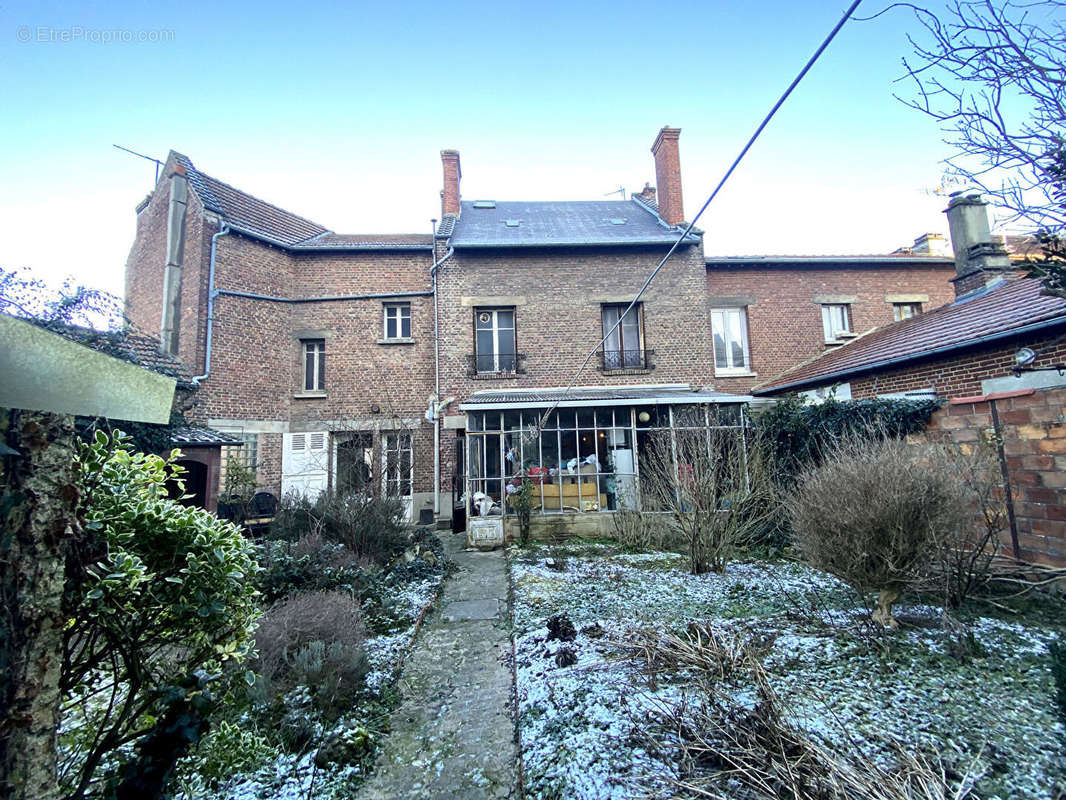 Maison à CHAUNY