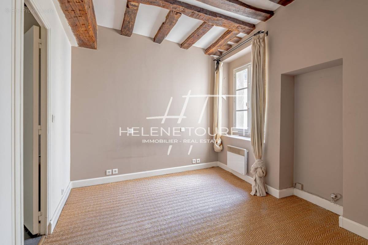 Appartement à PARIS-2E