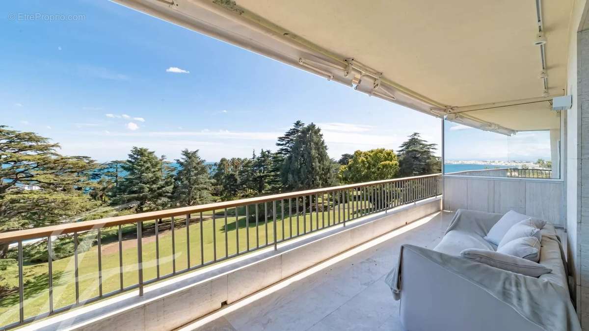 Appartement à CANNES