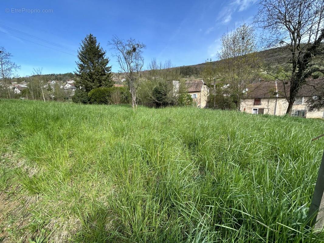 Terrain à ROCHE-LEZ-BEAUPRE