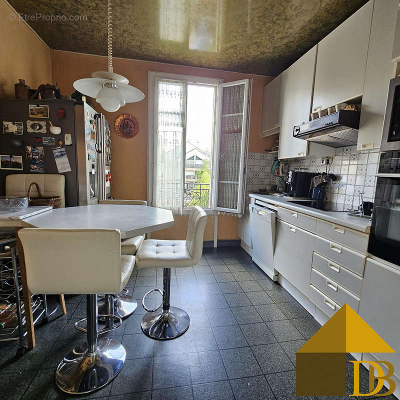 Appartement à MAISONS-ALFORT