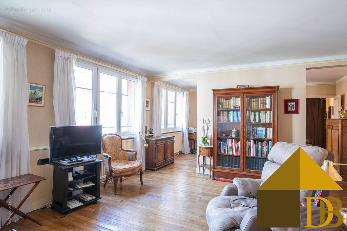 Appartement à MAISONS-ALFORT