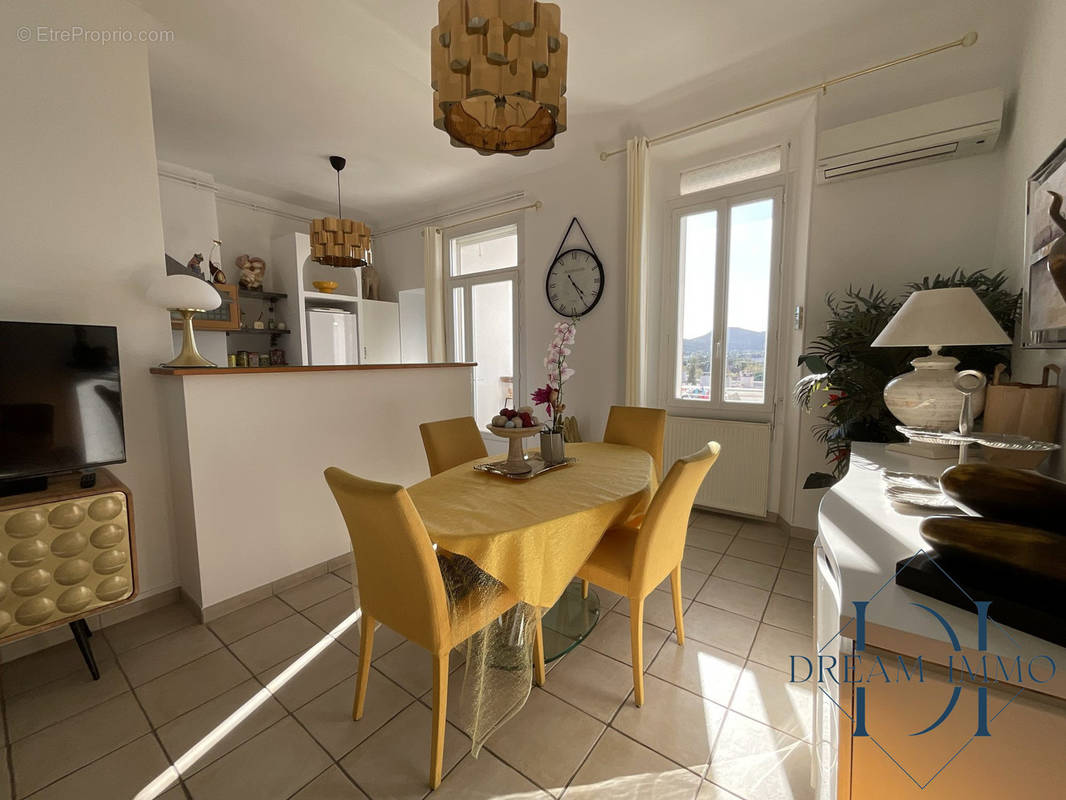 Appartement à HYERES