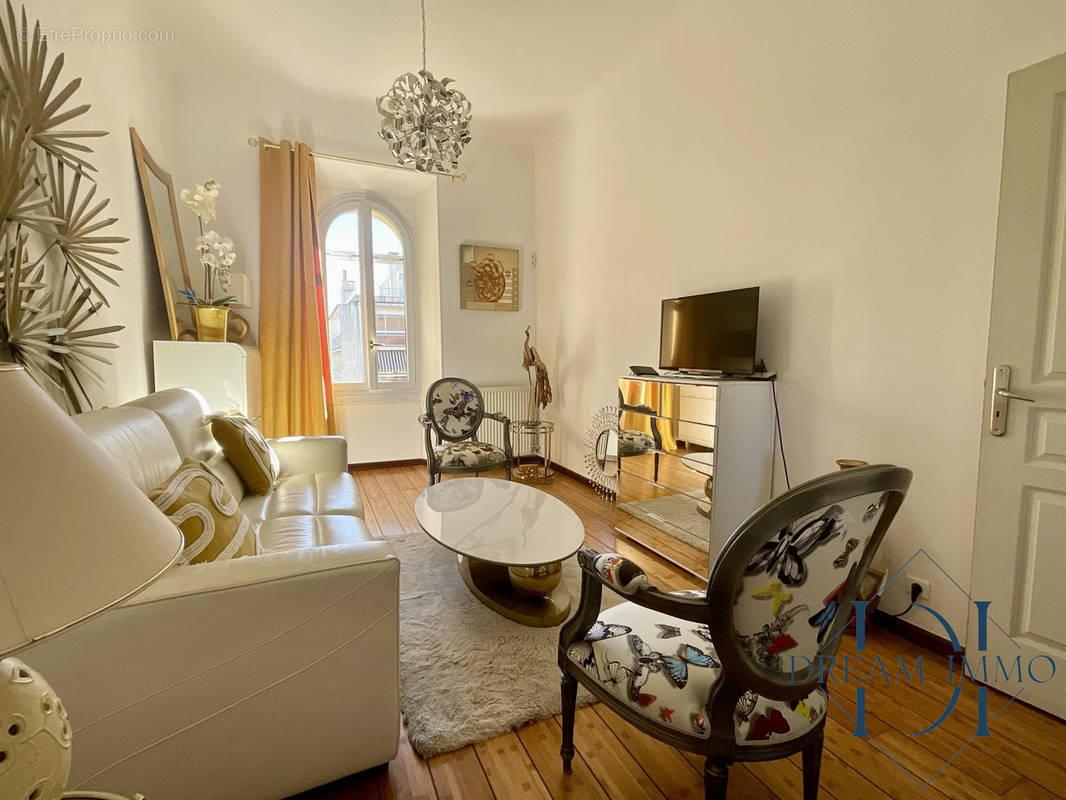 Appartement à HYERES