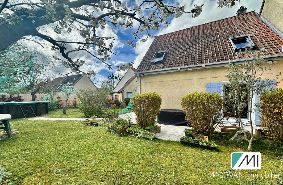 Jardin - Maison à MANTES-LA-JOLIE