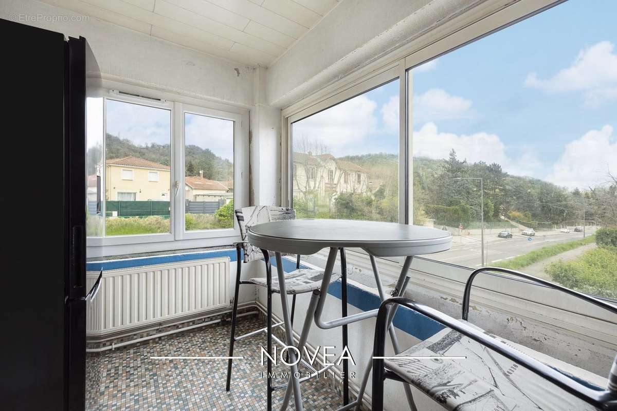 Appartement à RILLIEUX-LA-PAPE