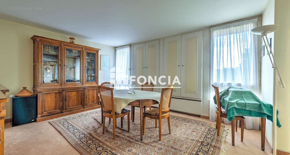 Appartement à ELANCOURT