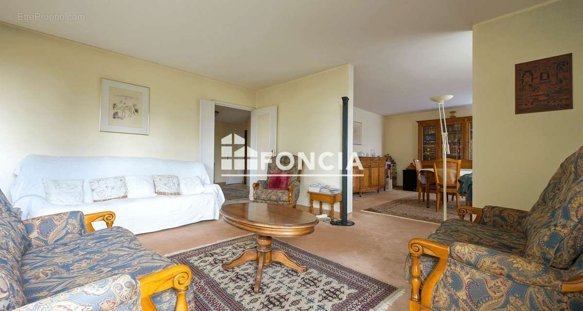 Appartement à ELANCOURT