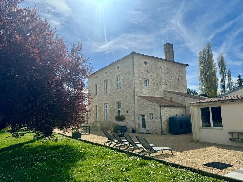 Maison à ROCHEFORT