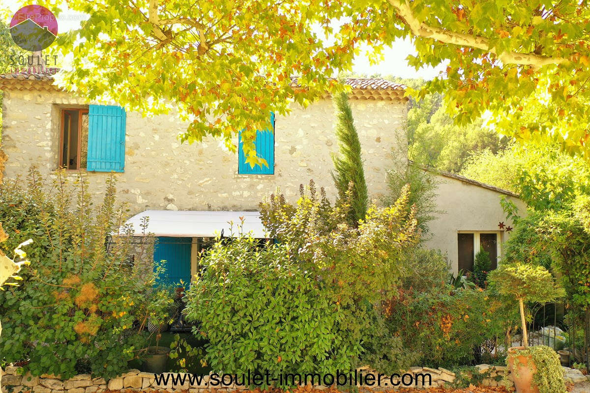 Maison à L&#039;ISLE-SUR-LA-SORGUE