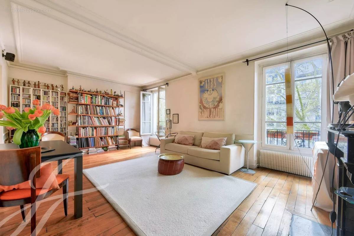 Appartement à PARIS-12E