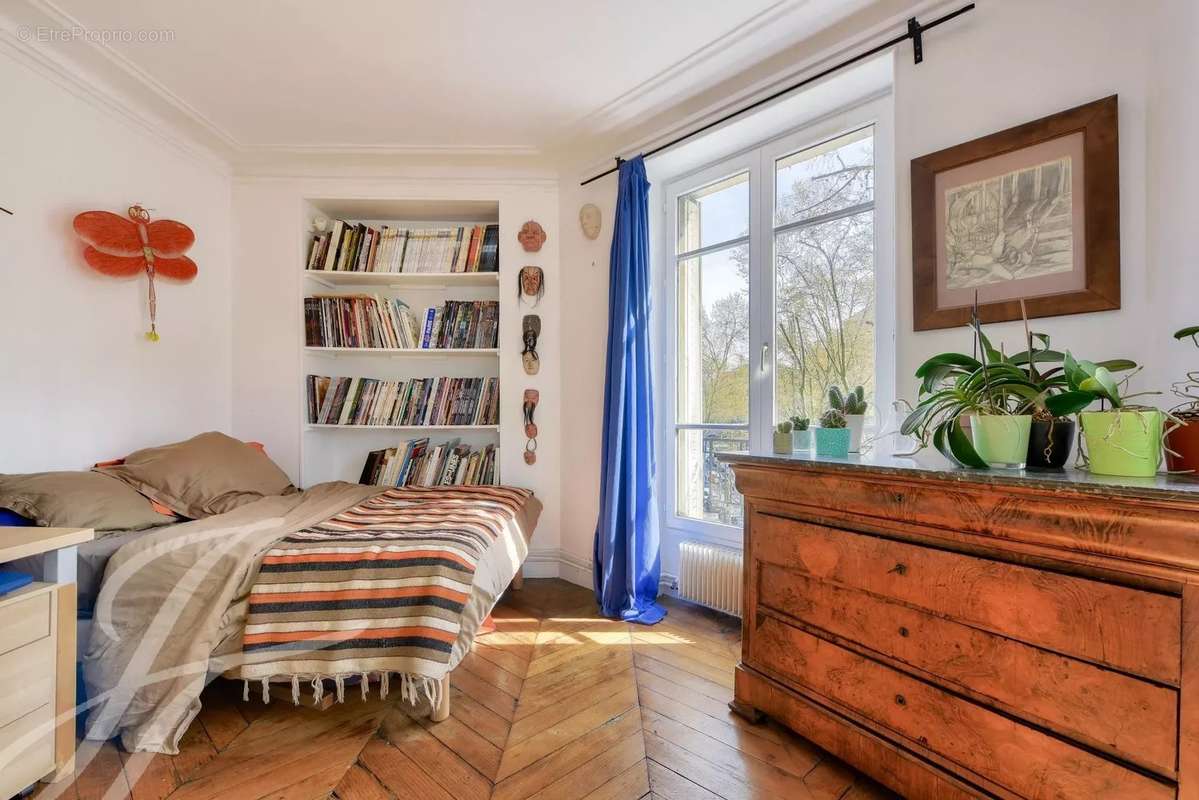 Appartement à PARIS-12E