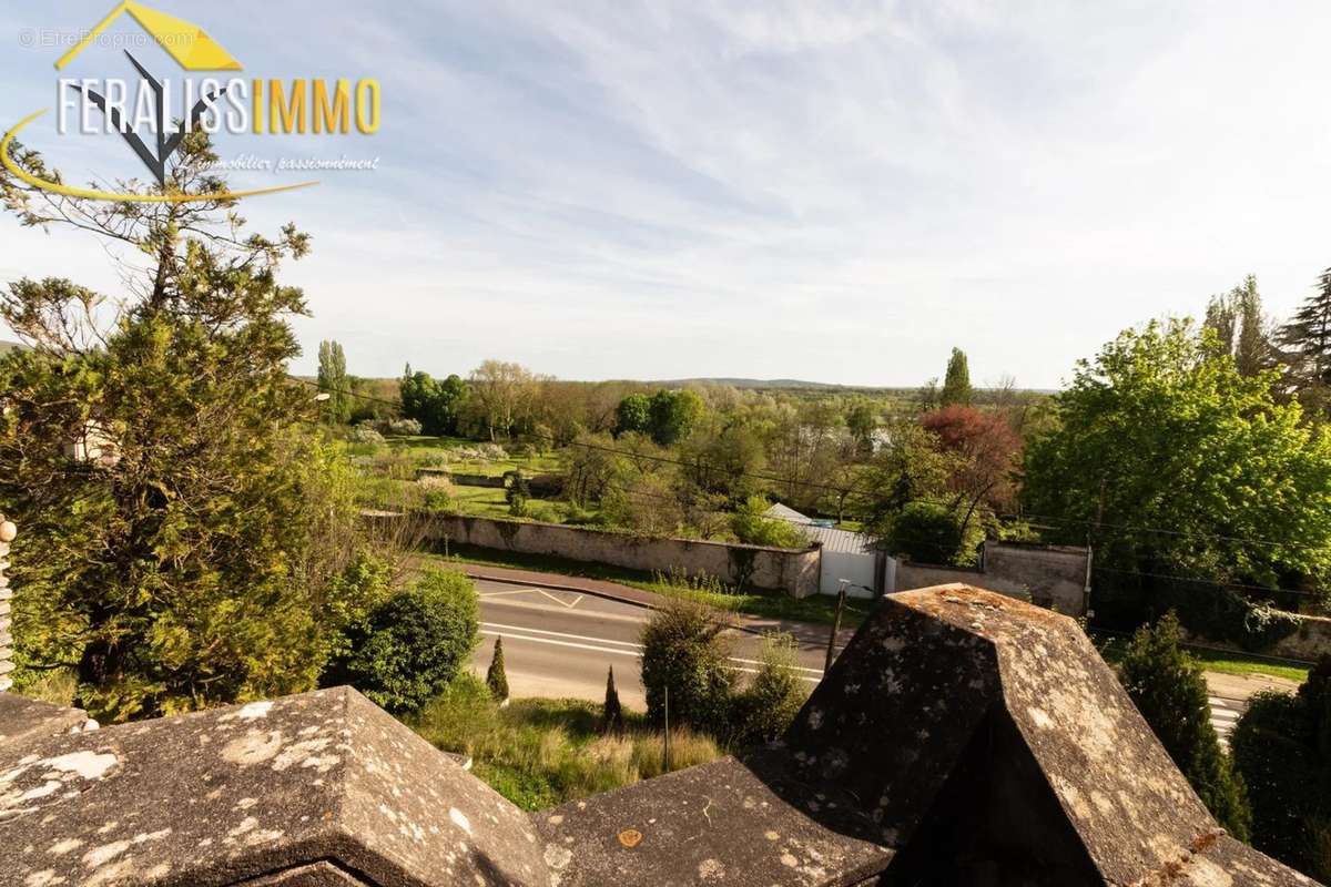 Terrain à VAUX-SUR-SEINE