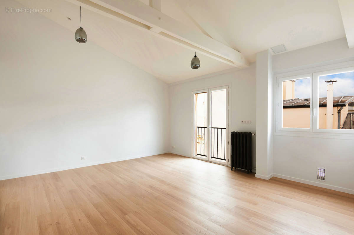 Appartement à PARIS-9E