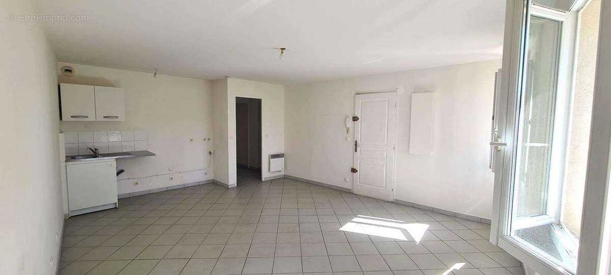 Appartement à CUGES-LES-PINS