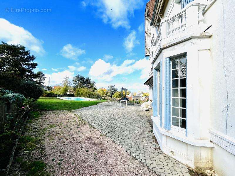 Maison à NERIS-LES-BAINS