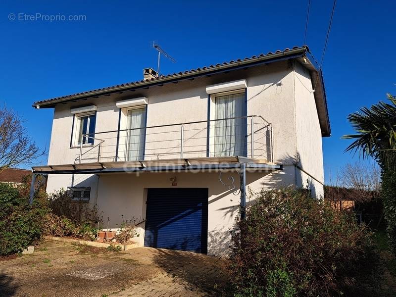 Maison à SAUVETERRE-DE-BEARN