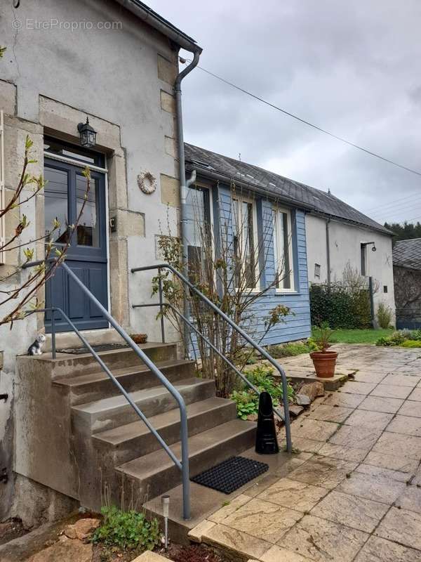 Maison à CUSSY-EN-MORVAN