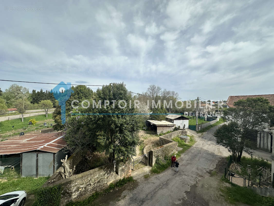 Appartement à SAINT-HILAIRE-DE-BRETHMAS