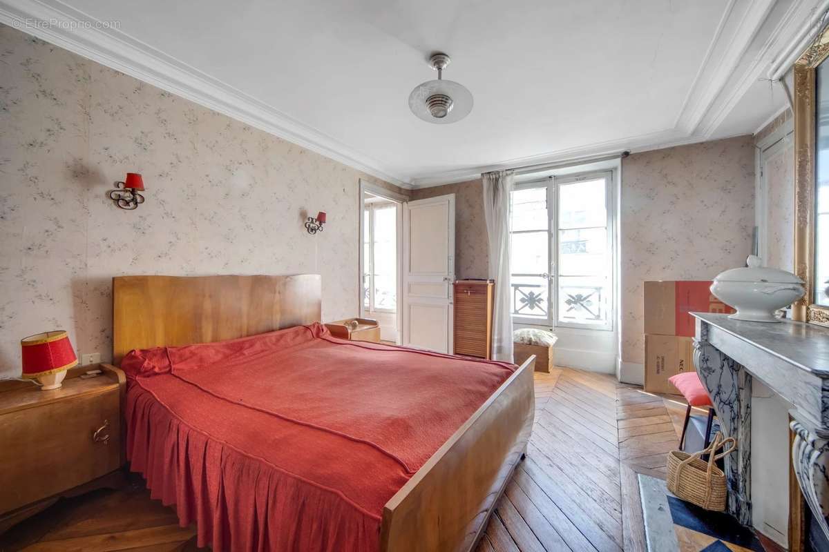 Appartement à PARIS-11E